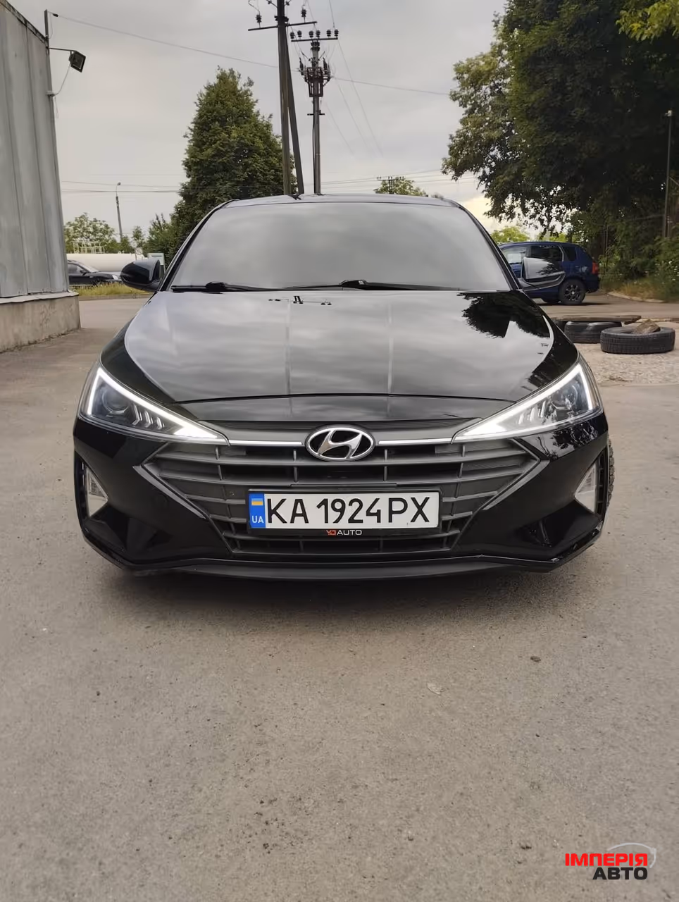 Hyundai Elantra - фото 1