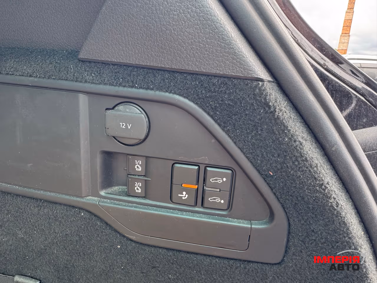 Volkswagen Touareg - фото 3