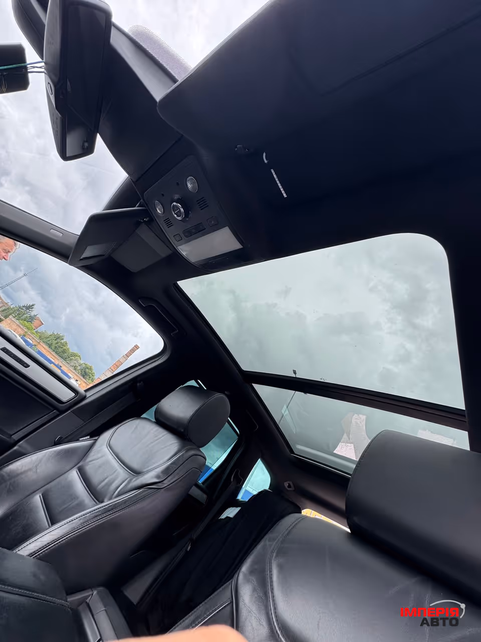 Volkswagen Touareg - фото 7