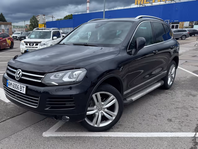 Volkswagen Touareg - фото 1