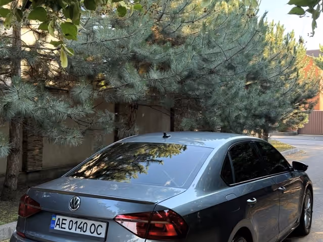 Volkswagen Passat - фото 4