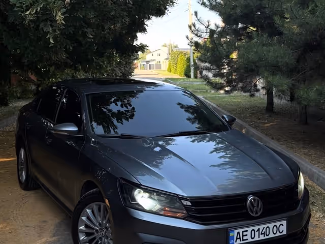 Volkswagen Passat - фото 1