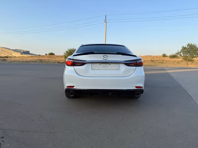 Mazda 6 - фото 5