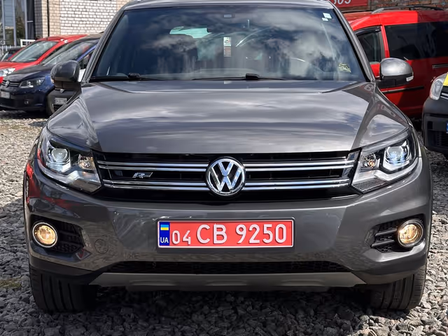 Volkswagen Tiguan - фото 5