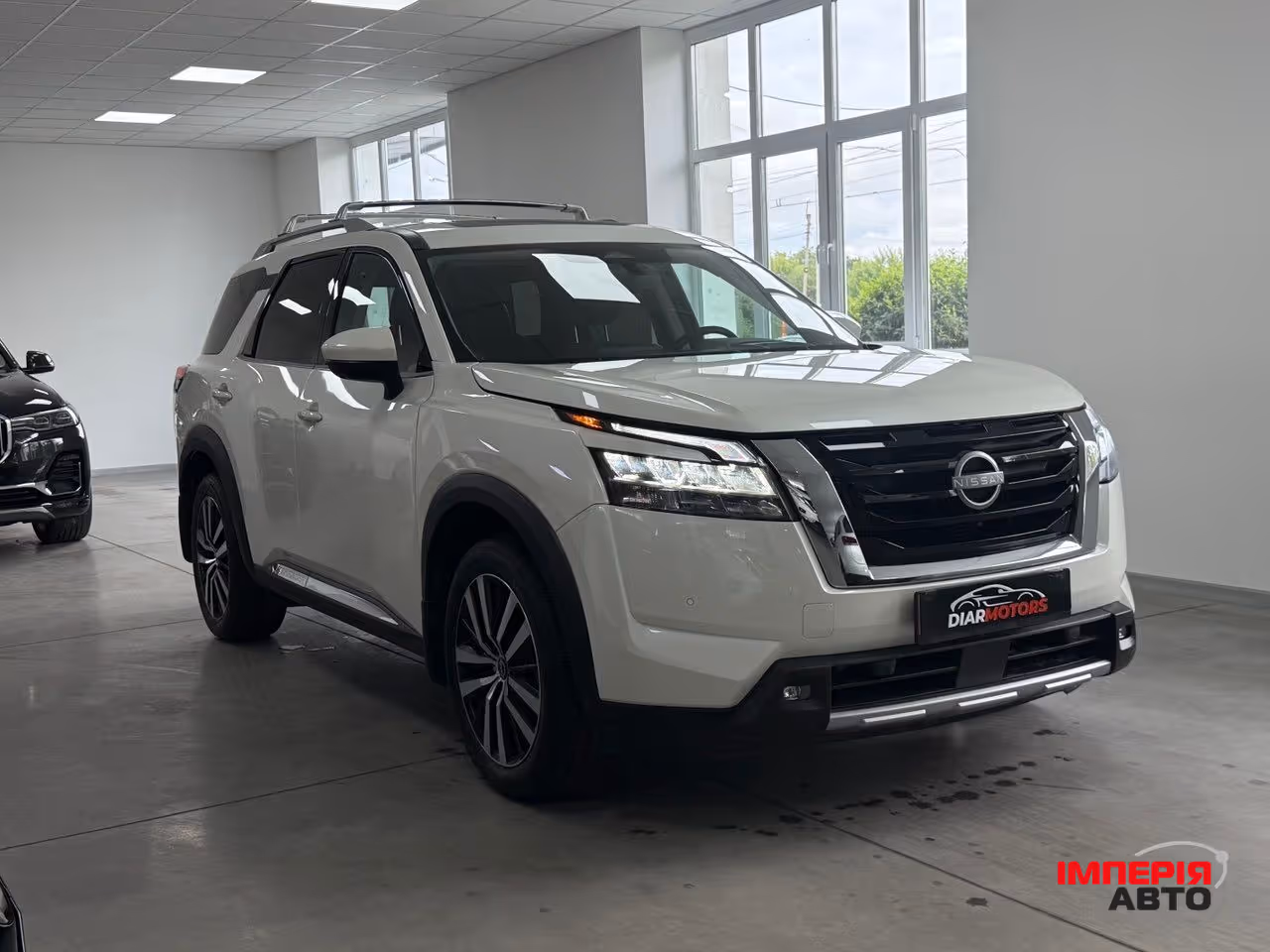 Nissan Pathfinder - фото 2