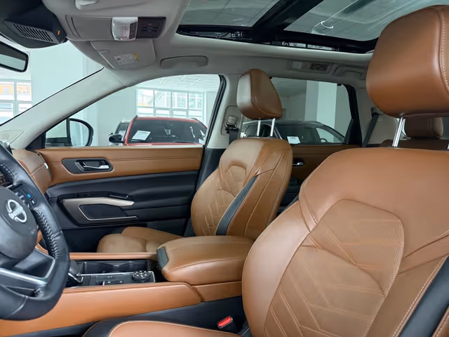 Nissan Pathfinder - фото 4