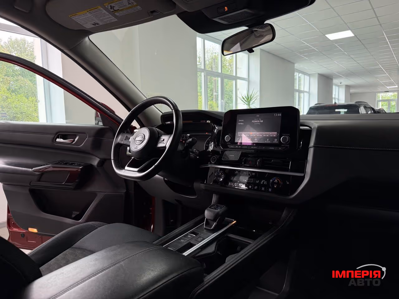 Nissan Pathfinder - фото 3