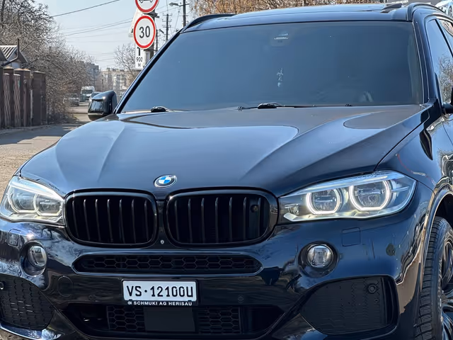 BMW X5 - фото 1