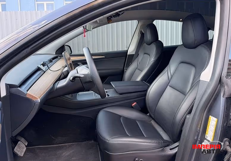 Tesla Model Y - фото 5