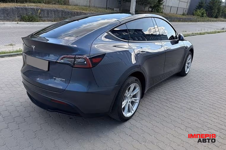 Tesla Model Y - фото 6