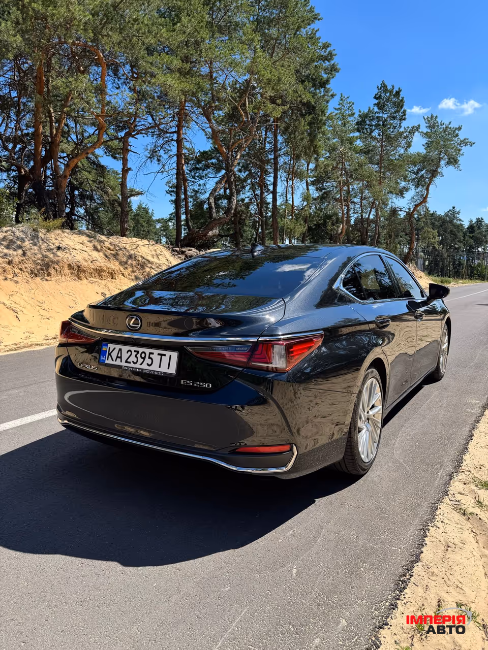 Lexus ES - фото 7