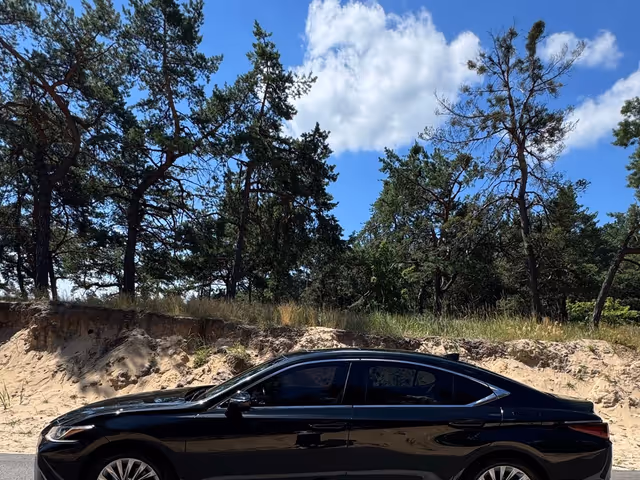 Lexus ES - фото 5