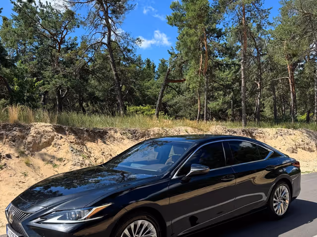 Lexus ES - фото 2