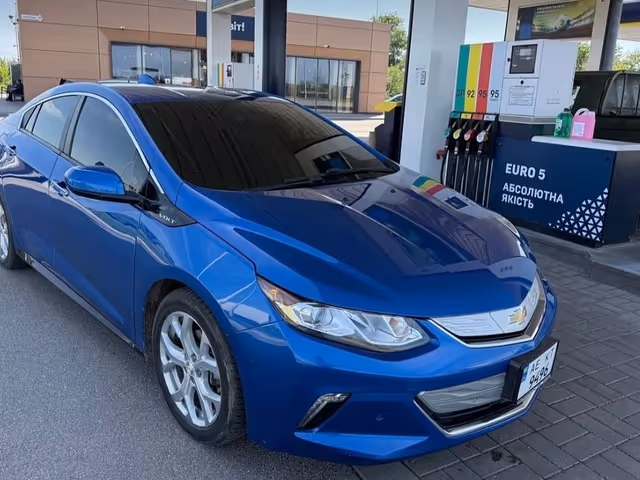 Chevrolet Volt - фото 1