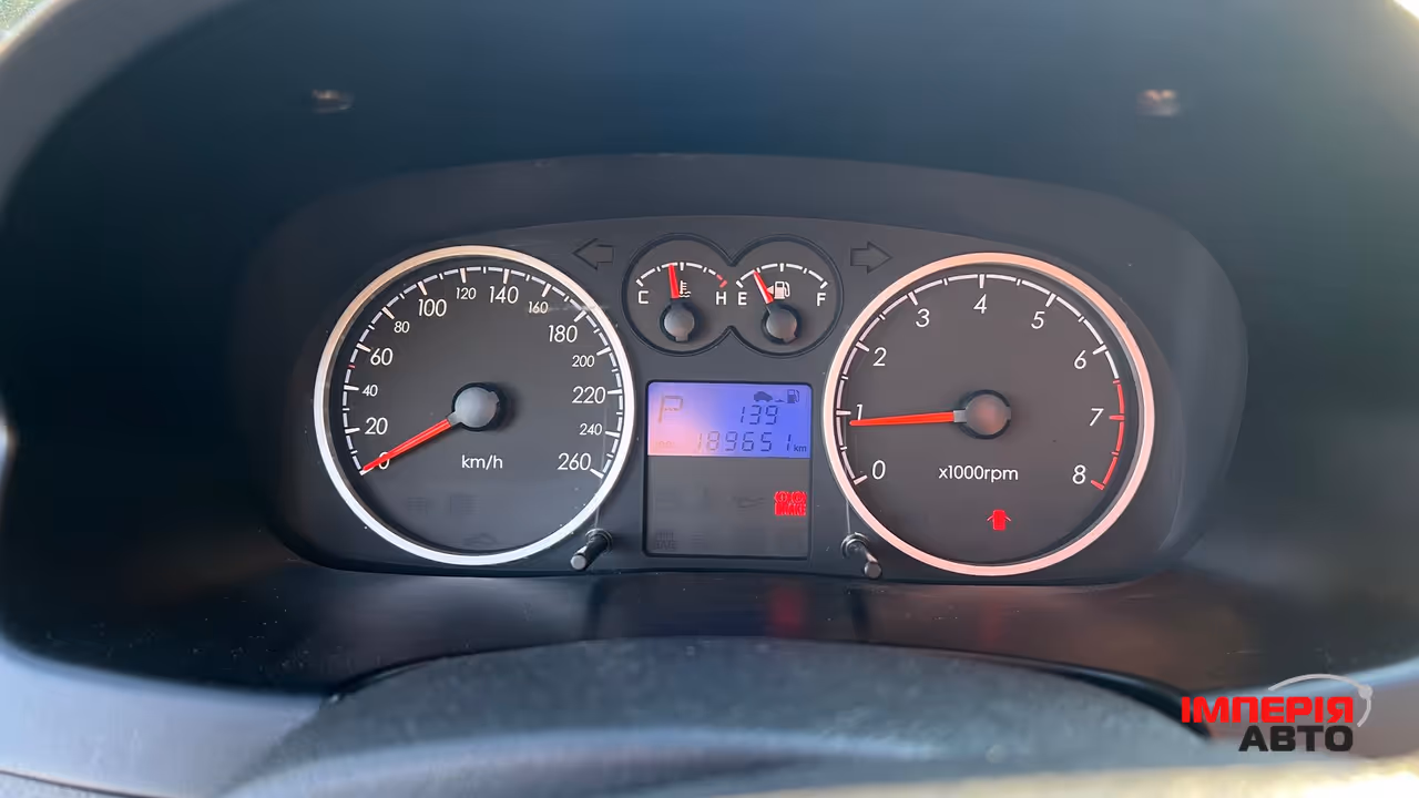 Hyundai Coupe - фото 8