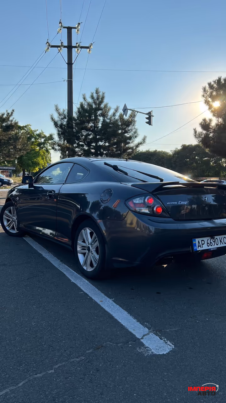 Hyundai Coupe - фото 4