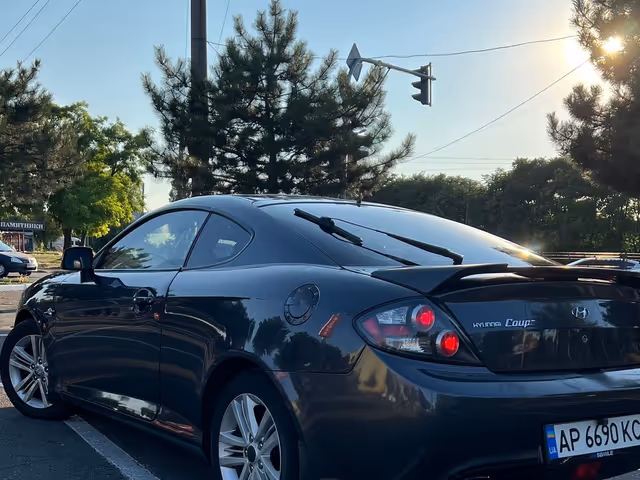Hyundai Coupe - фото 4