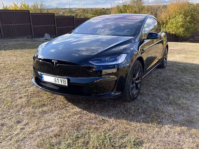 Tesla Model X - фото 1