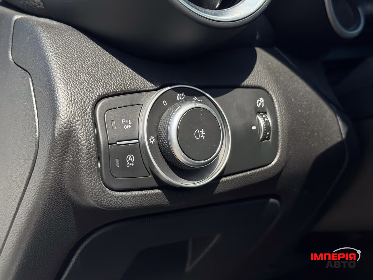 Alfa Romeo Giulia - фото 14
