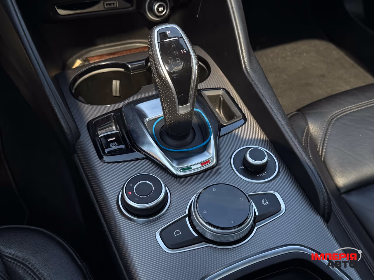 Alfa Romeo Giulia - фото 24