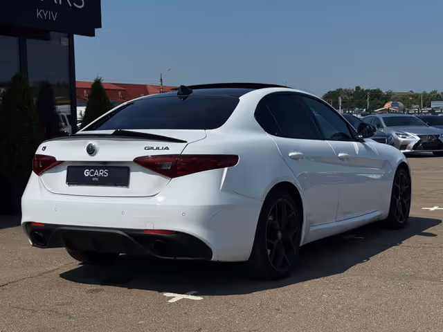Alfa Romeo Giulia - фото 5