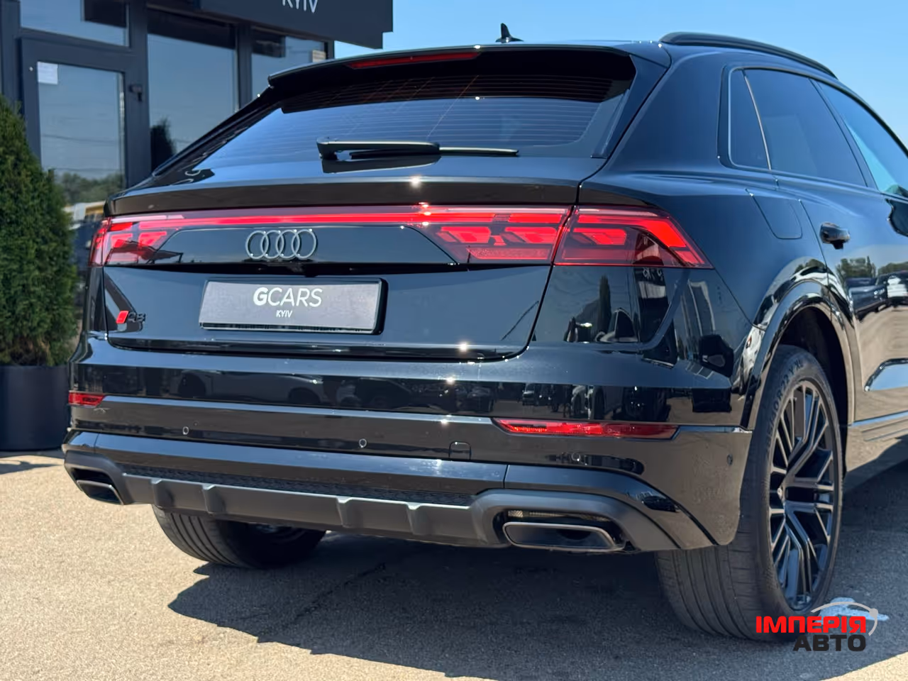 Audi Q8 - фото 12