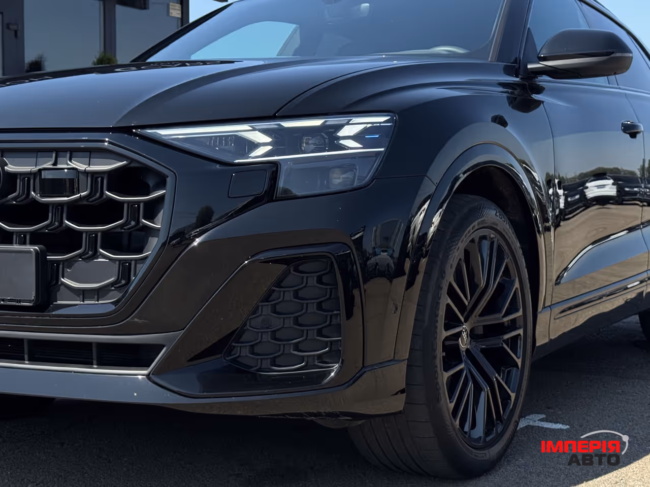 Audi Q8 - фото 5
