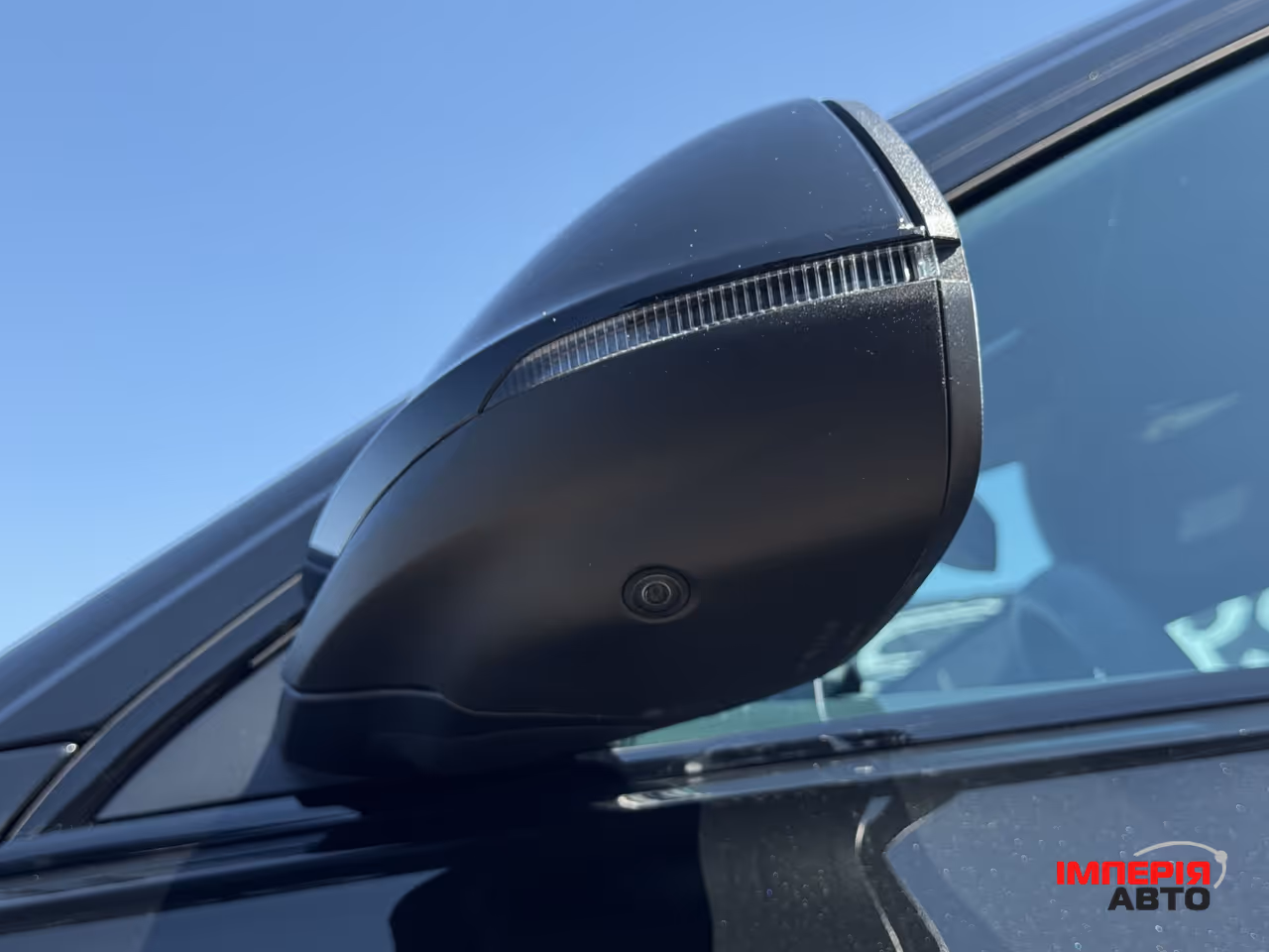Audi Q8 - фото 15