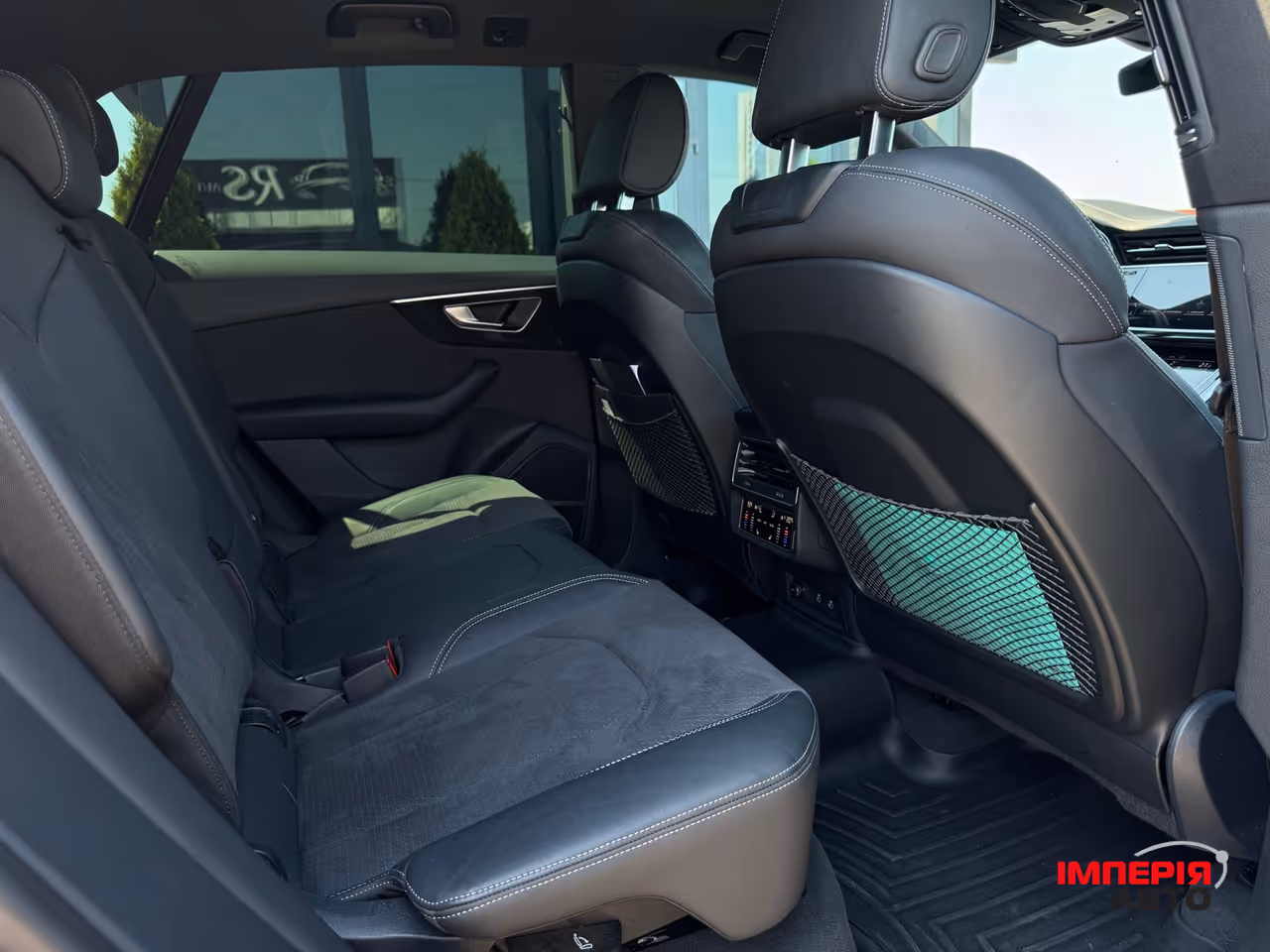 Audi Q8 - фото 32