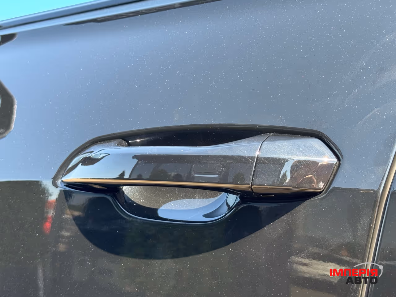 Audi Q8 - фото 14