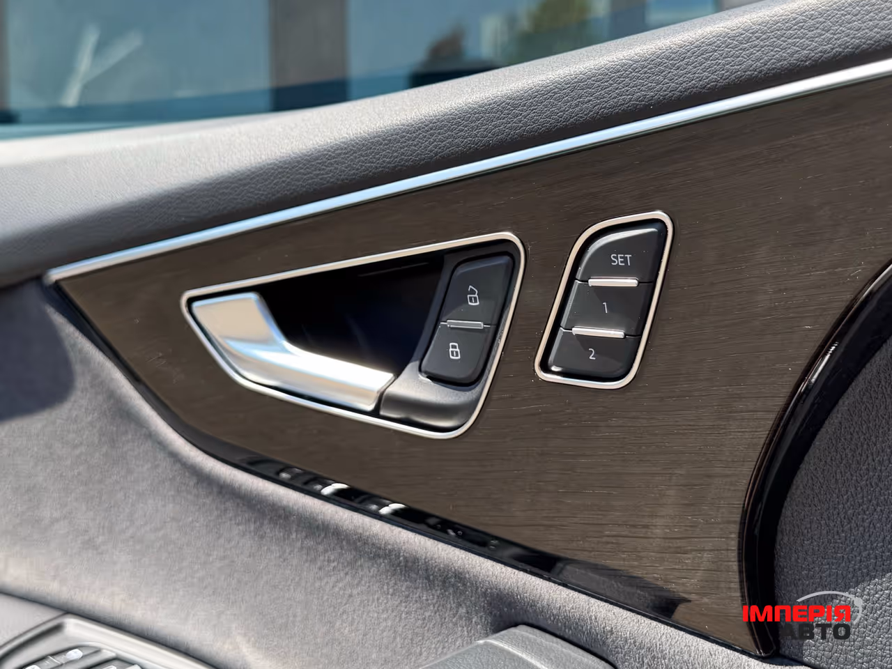 Audi Q8 - фото 18
