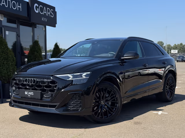 Audi Q8 - фото 1