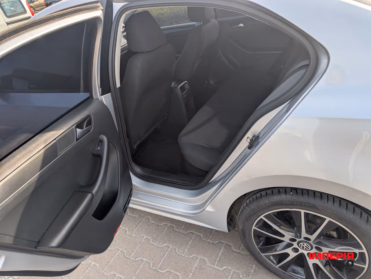 Volkswagen Jetta - фото 13