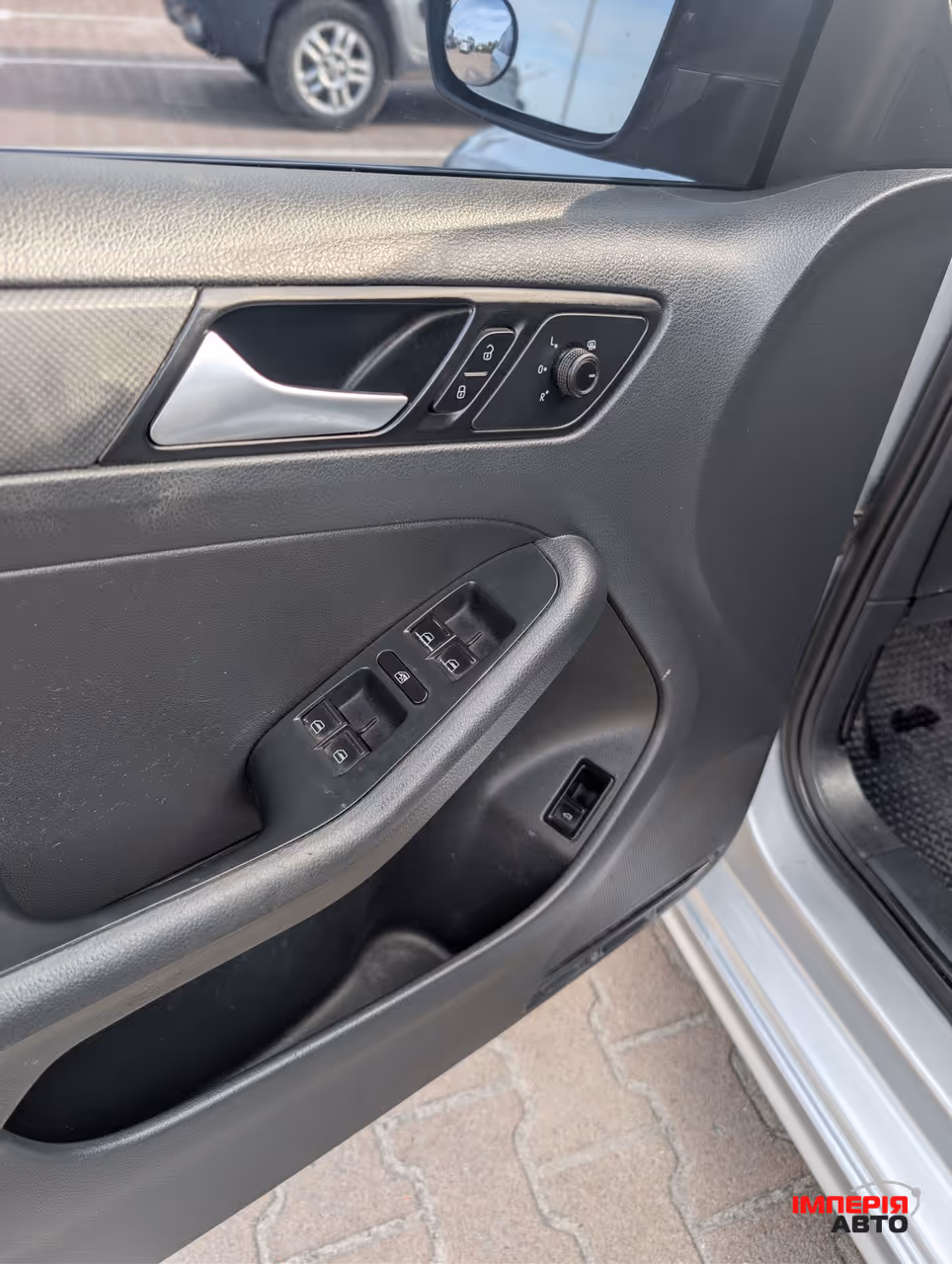 Volkswagen Jetta - фото 8
