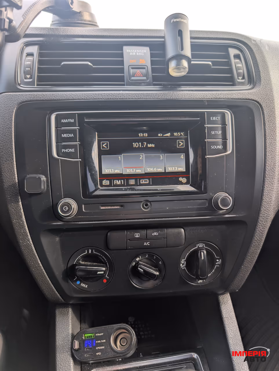 Volkswagen Jetta - фото 11