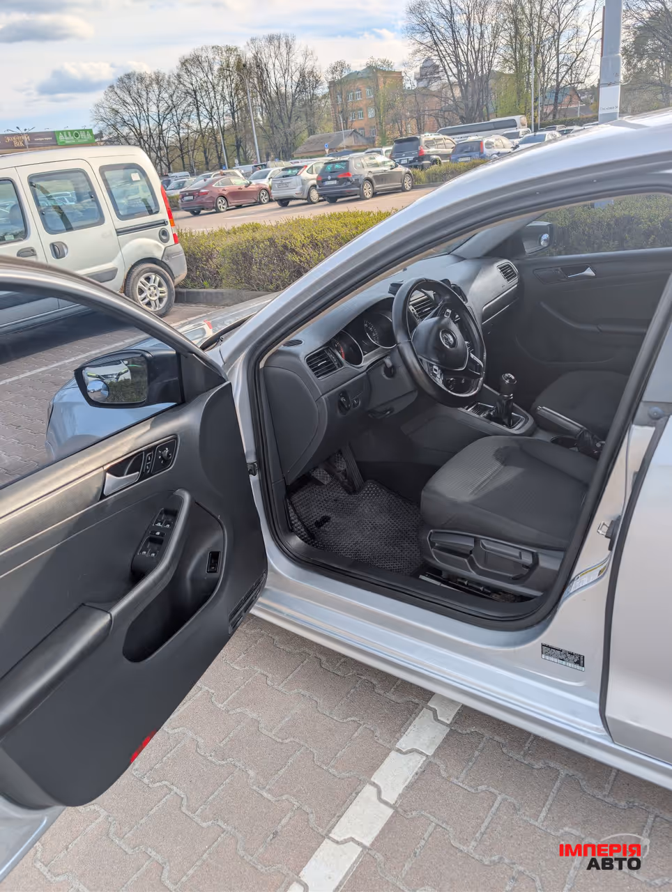 Volkswagen Jetta - фото 7