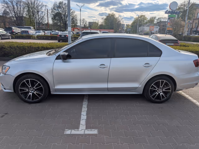 Volkswagen Jetta - фото 3