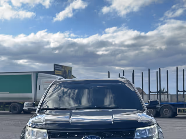 Ford Explorer - фото 2