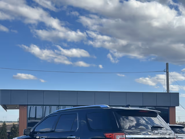 Ford Explorer - фото 5