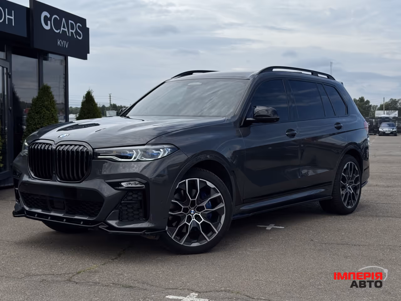 BMW X7 - фото 1