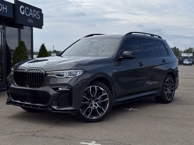 BMW X7 - фото 1