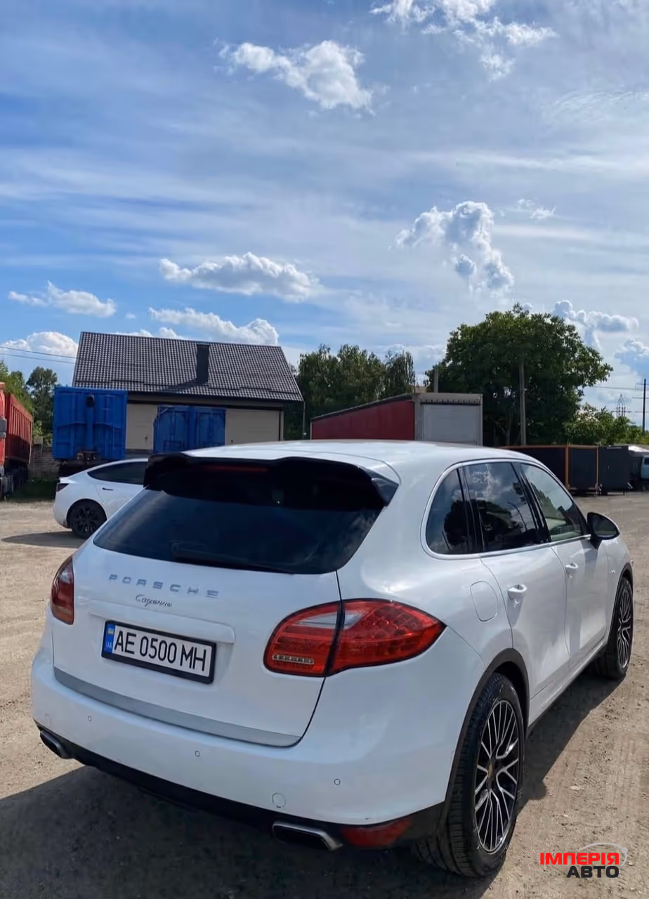 Porsche Cayenne - фото 3
