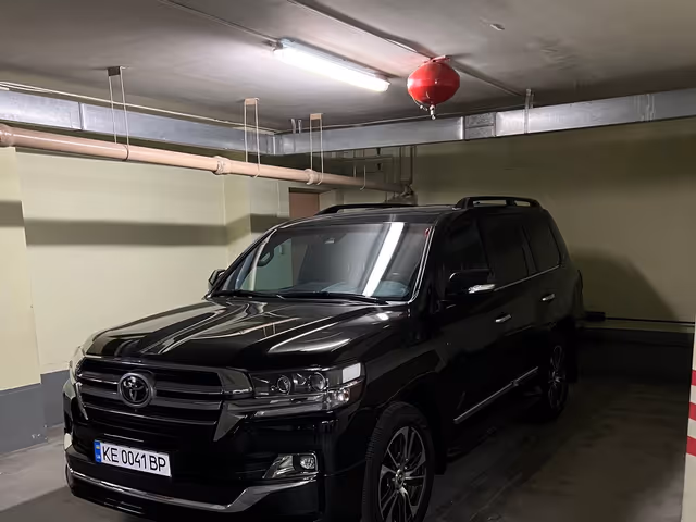 Toyota Land Cruiser - фото 2
