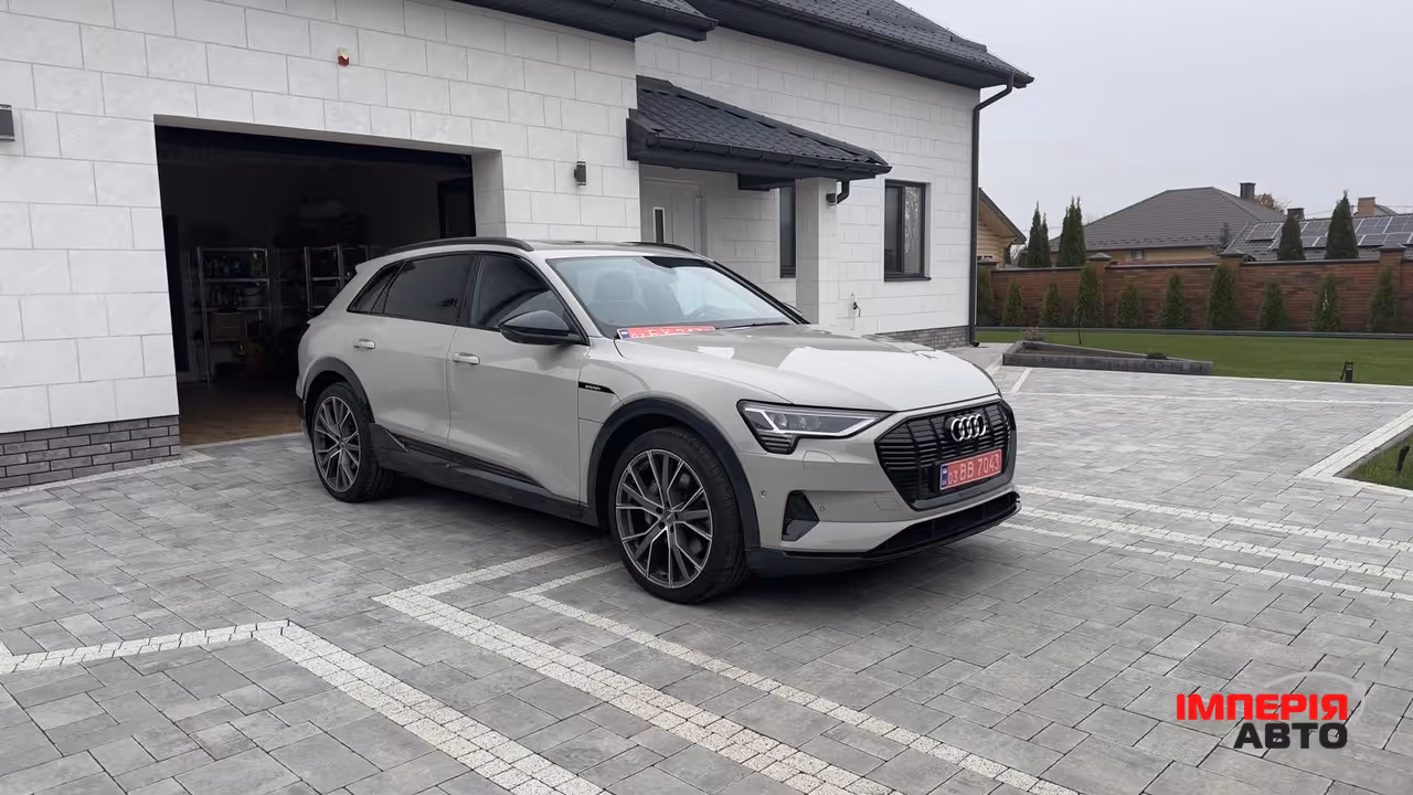 Audi e-tron Sportback - фото 1