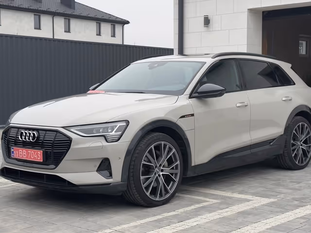 Audi e-tron Sportback - фото 2
