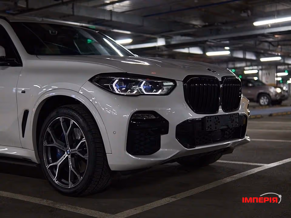 BMW X5 - фото 7