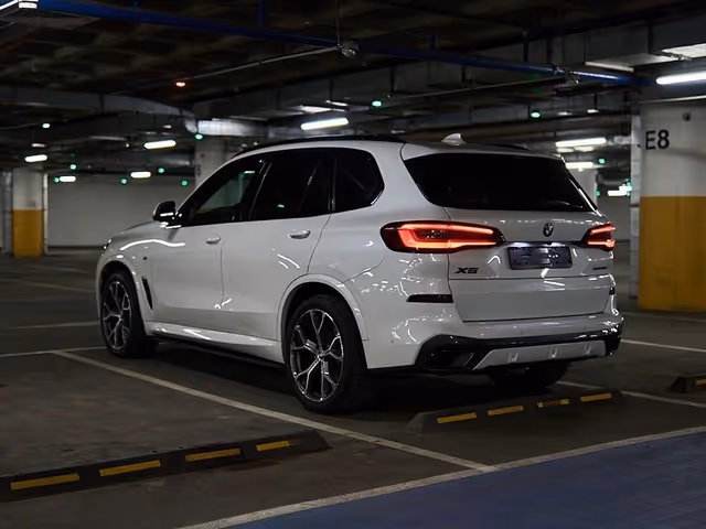 BMW X5 - фото 5