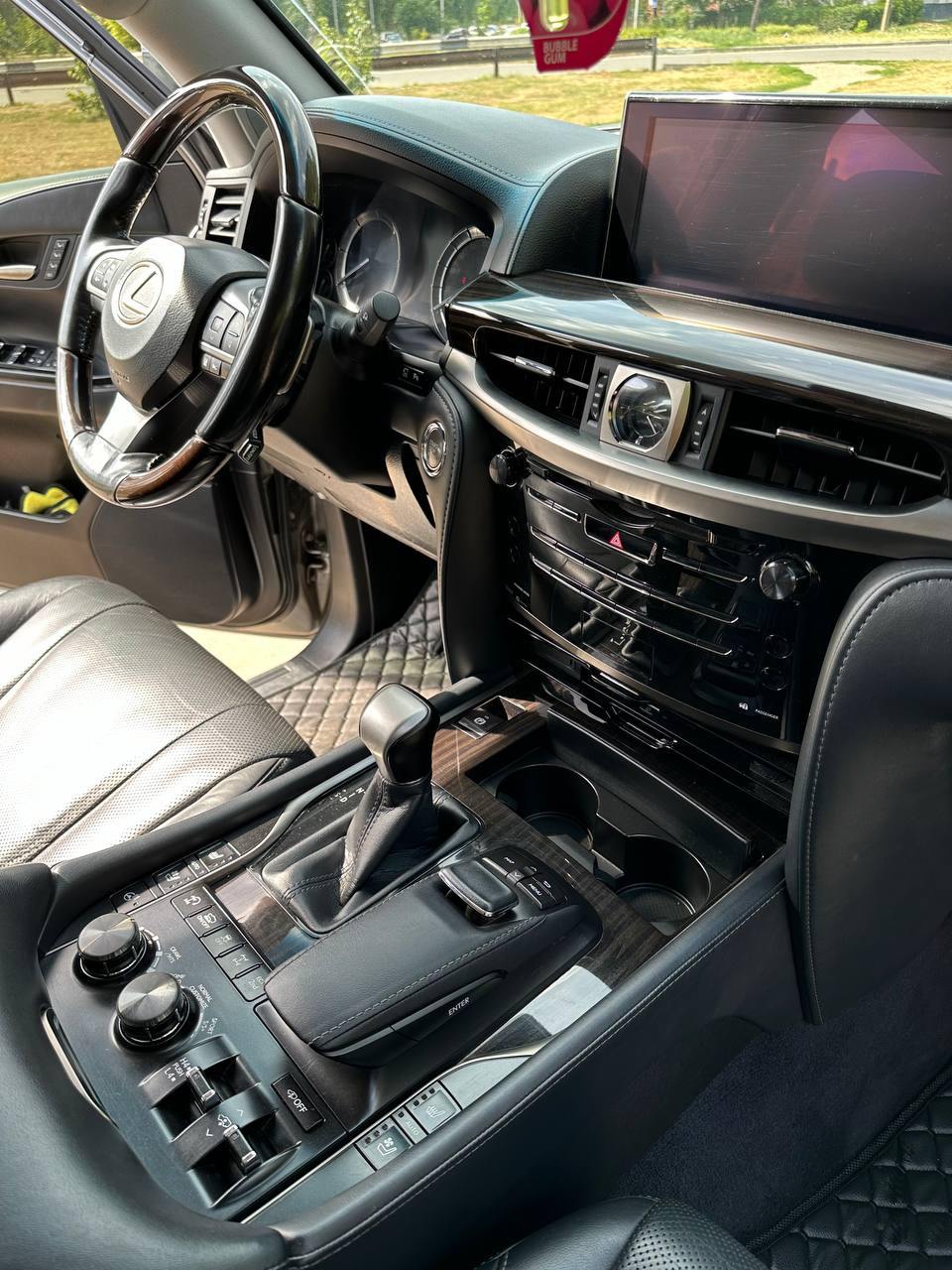 Lexus LX - фото 11