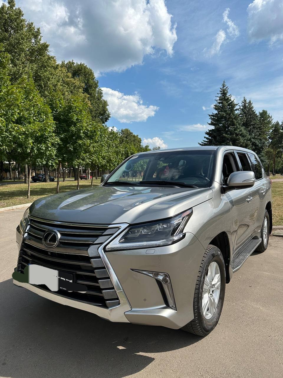 Lexus LX - фото 1