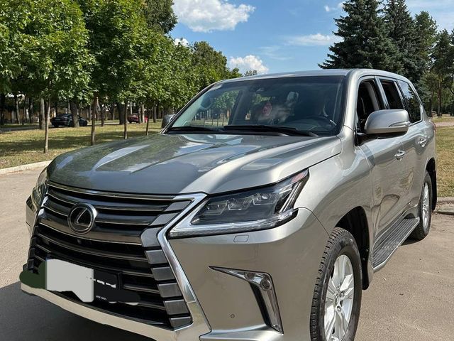 Lexus LX - фото 1